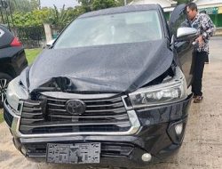 Iring-iringan Mobil Anies Tabrakan Beruntun di Sumenep