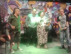 Relawan Mas Pram Titip Donasi untuk Korban Kebakaran Asoka