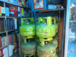 Warung di Jakarta Timur Tetap Kesulitan Dapat LPG 3 Kg