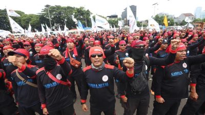 Partai buruh dan Konfederasi Serikat Pekerja Indonesia (KSPI) akan menggelar aksi didepan Istana Negara dan Kementerian Ketenagakerjaan.
