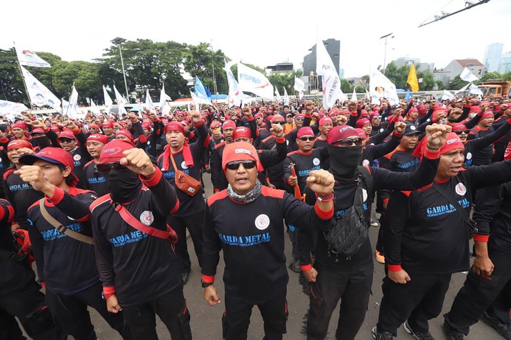 Partai buruh dan Konfederasi Serikat Pekerja Indonesia (KSPI) akan menggelar aksi didepan Istana Negara dan Kementerian Ketenagakerjaan.
