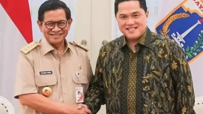 Pramono Anung dan Erick Thohir Diskusikan Pengelolaan Stadion JIS.