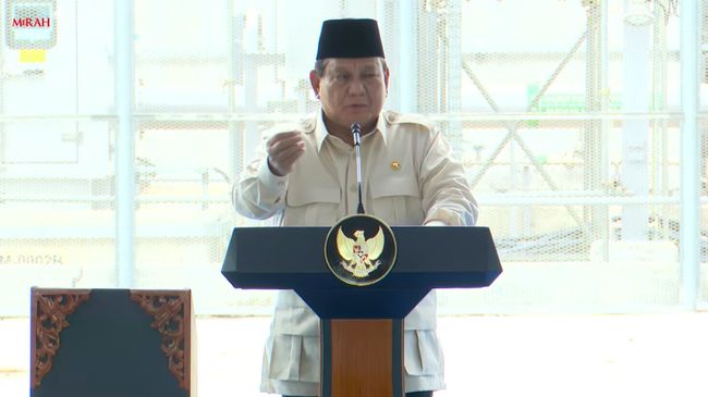 Presiden Prabowo Subianto memberikan sambutan dalam LIVE: Peresmian Pabrik Pemurnian Logam Mulia PT Freeport Indonesia, Gresik.