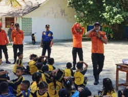 Mitigasi Dini, Ratusan Siswa SD di Kepulauan Seribu Ikuti Simulasi Gempa Bumi