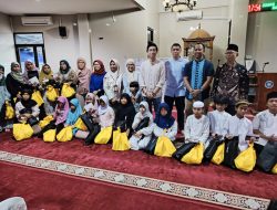 Santunan dan 500 Takjil Dibagikan Kajian Muslimah Balai Kota di Masjid As-Sudairi