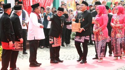 Gubernur DKI Jakarta, Pramono Anung menghadiri acara Lebaran Betawi di Monumen Nasional