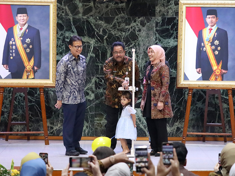 Rano Resmikan Smart Posyandu di Rakerkesda 2025