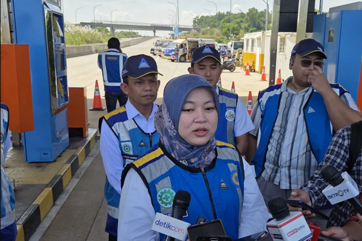 Lisye Octaviana Tinjau Kesiapan Gerbang Tol Temporary Kutanegara Jelang Arus Mudik.