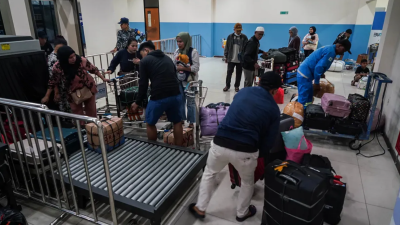 Kapal Pelni KM Dobonsolo Angkut Pemudik dari Tanjung Priok.