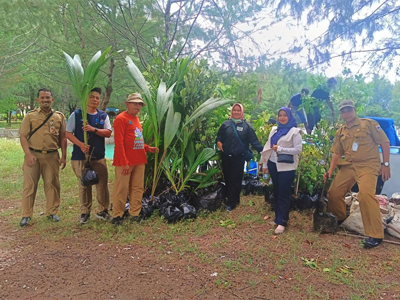 Bantuan Bibit Pohon Gratis Diapresiasi Warga Pulau Sabira