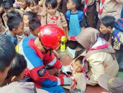 Ratusan Pelajar SD Pulau Untung Jawa Diedukasi Mitigasi Bencana Lewat Simulasi Gempa