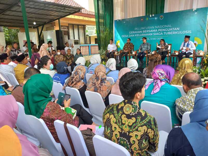 Menkes Luncurkan Gerakan Bersama Penguatan Siaga TBC di Kelurahan Rambutan