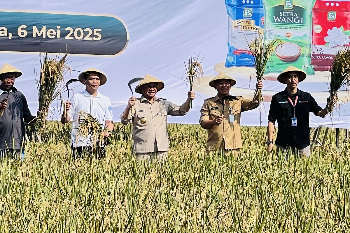 anen Raya di Karawang, Pramono dan Aep Turun ke Sawah