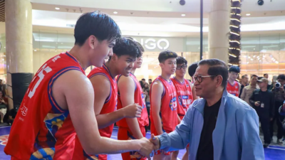 Gubernur DKI Jakarta Pramono Anung, saat menghadiri Development Basket League (DBL) Indonesia Festival di Jakarta