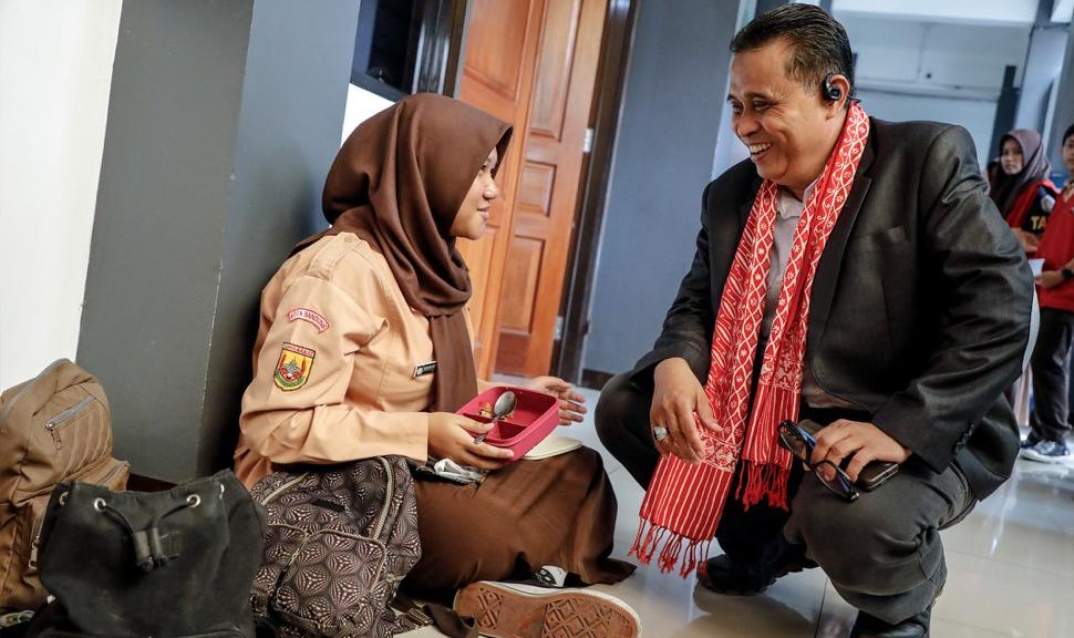 Plt. Kadisdik Jabar, Deden Saepul Hidayat dalam kegiatan Vocational Career & Education Expo (VOCADU) di SMKN 1 Bandung, Rabu, 7 Mei 2025.