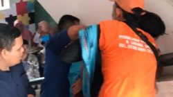 Personel Gulkarmat Jaktim Berhasil Evakuasi Pelajar Terjepit di Tangga Sekolah