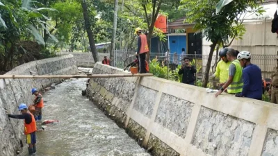 Pemkot Jaksel Instruksikan Perbaikan Turap Rusak di Sekitar RPTRA Betawi Ngumpul