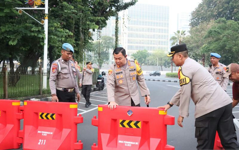 Ilustrasi - Polisi kerahkan 1.600 personel untuk amankan aksi di Monas