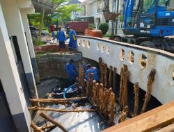 Pembangunan Tanggul Saluran Gading Kirana Capai 75 Persen, Warga Apresiasi Respons Cepat Petugas SDA