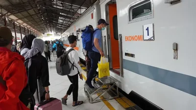Ilustrasi - KAI: 96 persen tiket terjual di hari pertama arus balik libur panjang