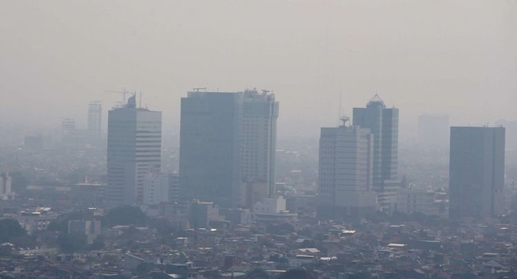 Kualitas udara Jakarta terburuk kelima di dunia pada Senin pagi