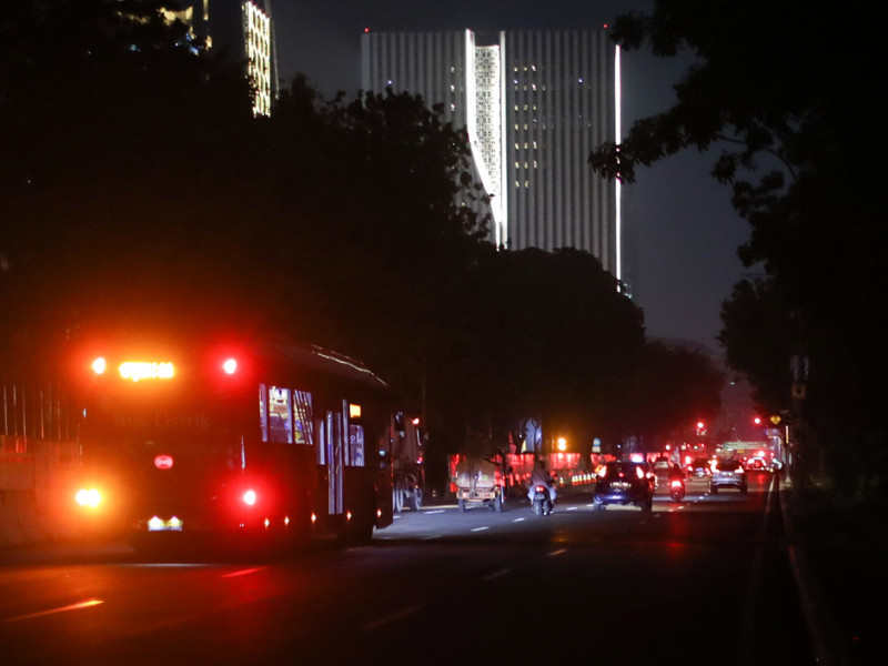 Pemadaman Lampu Serentak Berhasil Kurangi Emisi Karbon