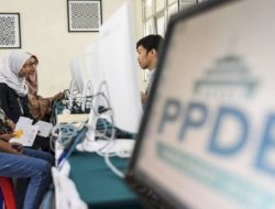 Pendaftar SPMB 2025 Jabar Capai 64.000 Siswa, Server Sempat Keteteran