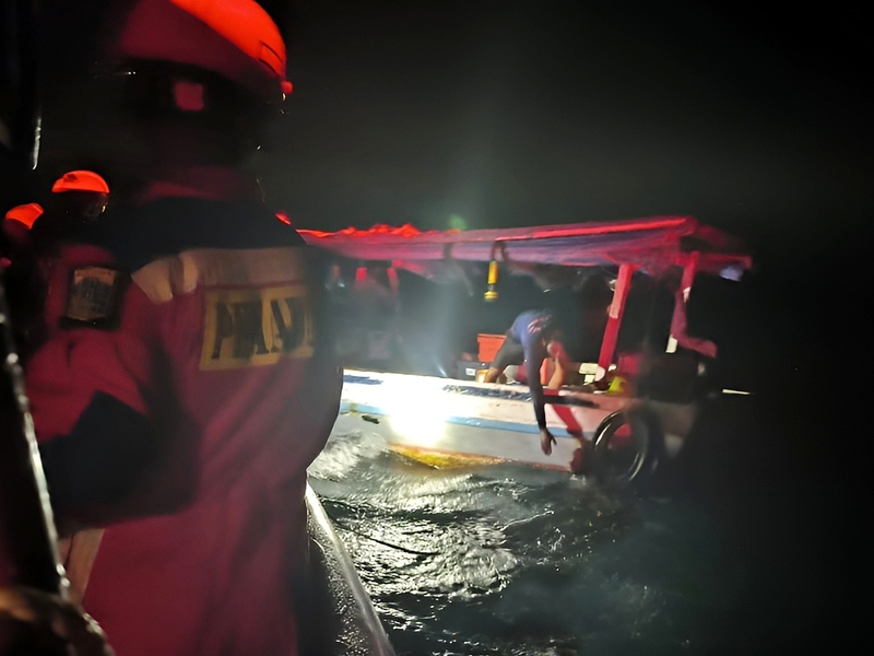 Tujuh Awak Kapal Karam di Perairan Pulau Semak Daun Berhasil Diselamatkan